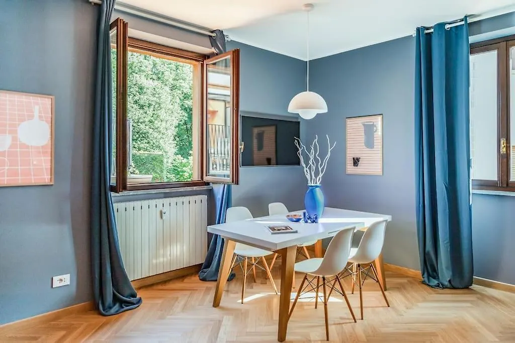 Tres Chic In The Heart Of Milan Lägenhet Italien